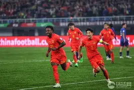 DK血洗PSG，Zeus打出惊人五杀强强对话四强赛，留下经典瞬间